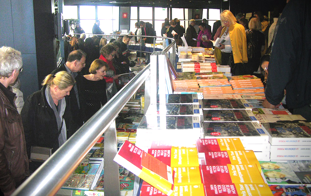 Salon du livre parisien au sommet de la Tour Montparnasse